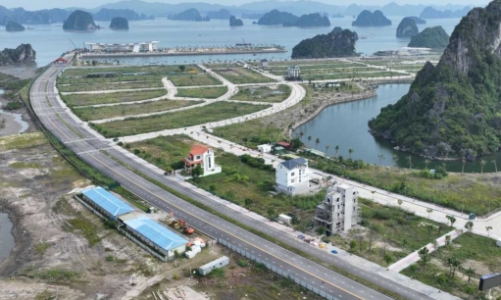 Hết mang tiếng “hòn non bộ khổng lồ”, bến cảng cao cấp Ao Tiên sắp đưa vào khai thác