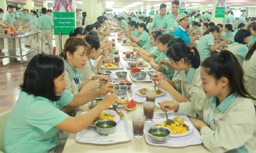 Đưa thực phẩm vào trường học và bếp ăn tập thể phải đảm bảo an toàn vệ sinh
