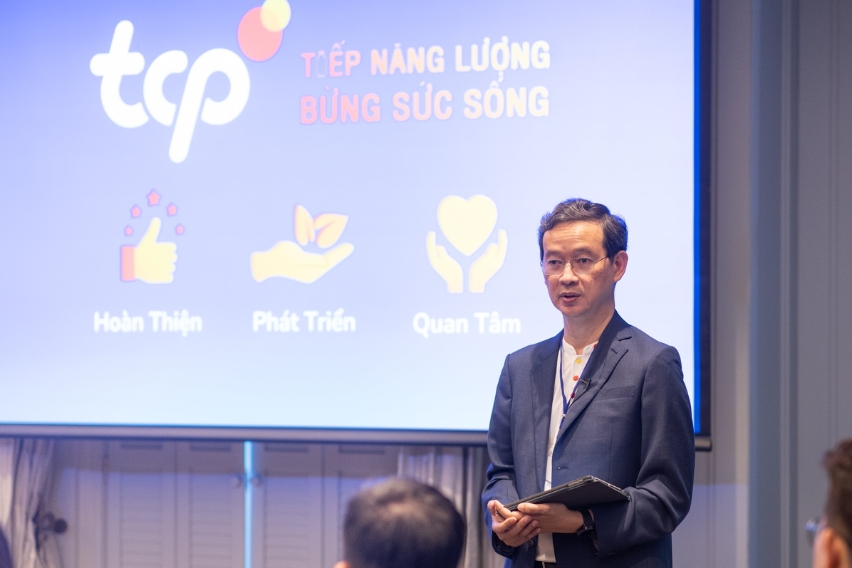 CEO TCP Saravoot Yoovidhya chia sẻ về định hướng mới của tập đo&agrave;n trong chuyến thăm thị trường v&agrave; gặp gỡ b&aacute;o ch&iacute; Việt Nam.