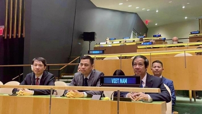 Education minister secures support at US summit