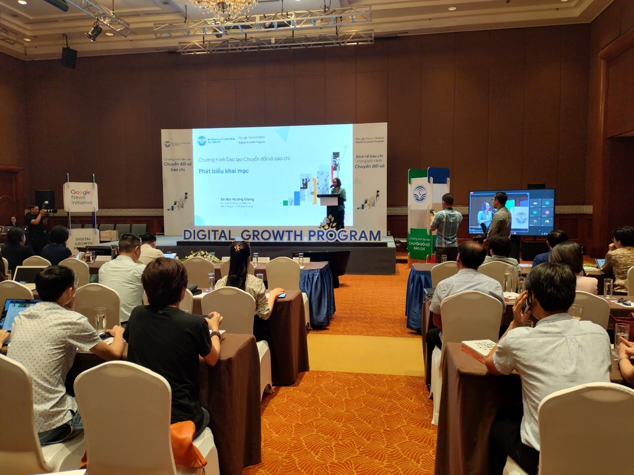 Chương trình đào tạo về chuyên đề kinh tế báo chí với chủ đề nâng cao năng lực số cho cơ quan báo chí.