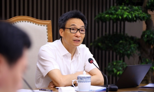 Phó Thủ tướng Vũ Đức Đam: Phát triển công nghiệp dược, dược liệu sản xuất khó cũng phải làm