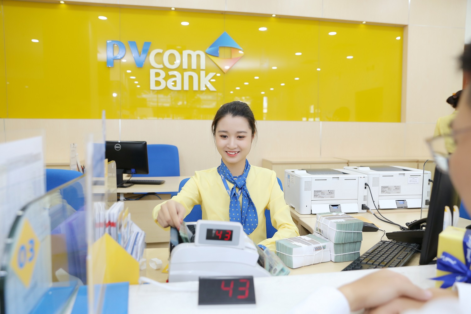 Cuối năm luôn là thời điểm nhu cầu chuyển tiền quốc tế của các khách hàng tăng mạnh.