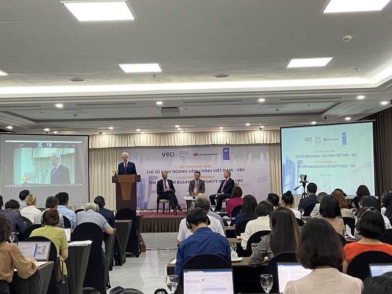 Ông Ian Lydall, Chuyên gia tư vấn chiến lược ICAEW Việt Nam chia sẻ tại hội thảo.