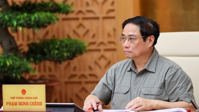 PM asks SBV to study interest rates