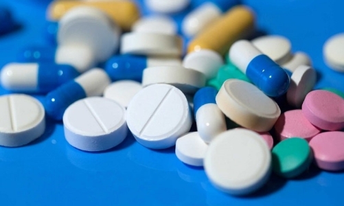 Thu hồi toàn quốc 13 loại thuốc sản xuất từ nguyên liệu giả