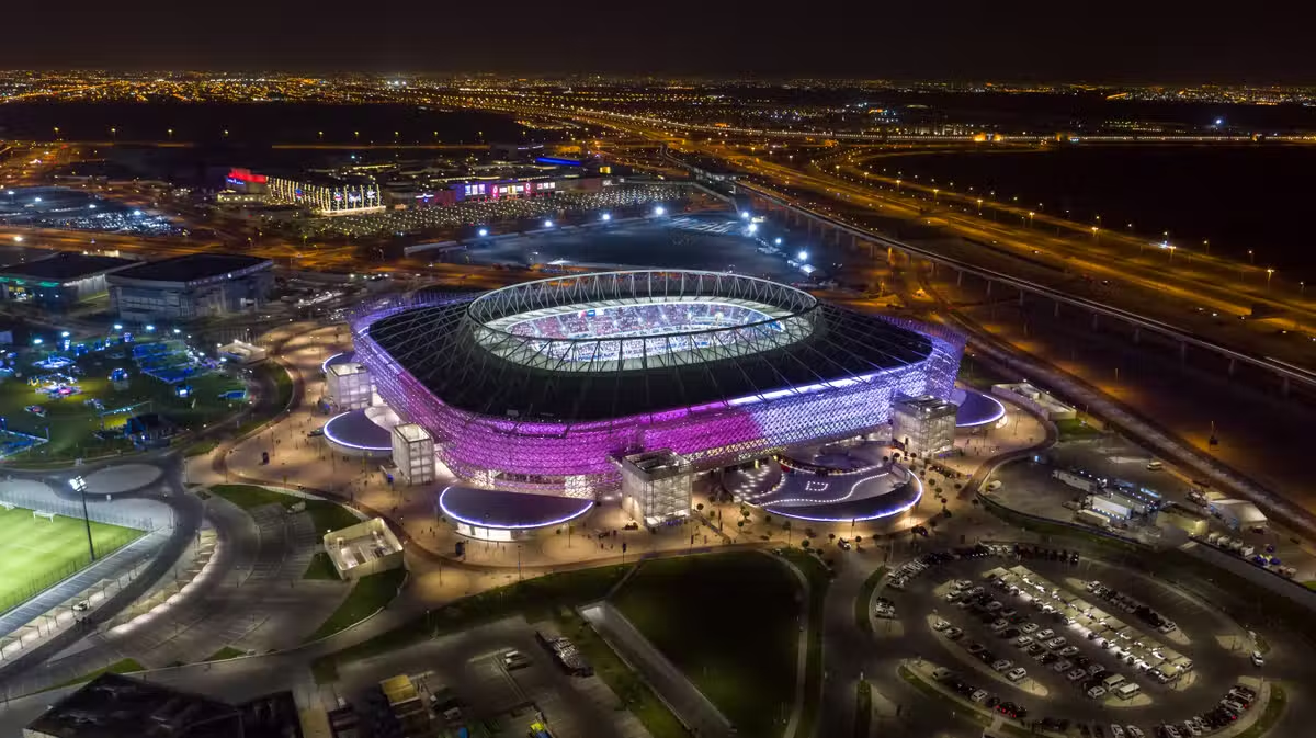 Qatar chỉ rộng gần 12km2 với dân số chỉ khoảng 3 triệu người.