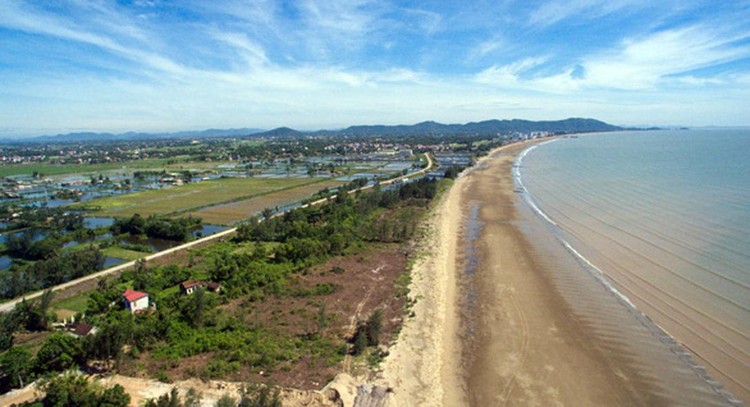Tuyến đường ven biển nghìn tỷ sau khi hoàn thành sẽ kết nối toàn tuyến ven biển từ Quảng Ninh đến Nghệ An và là điều kiện để Thanh Hóa sớm trở thành một cực tăng trưởng mới.