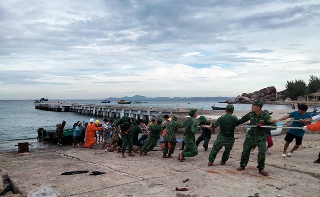 Công tác chuẩn bị ứng phó bão số 4. Ảnh - VGP. 