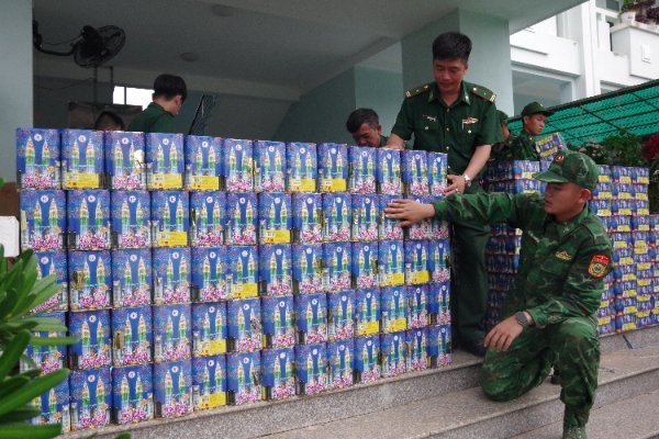 Hơn 1,5 tấn pháo lậu bị phát hiện, bắt giữ