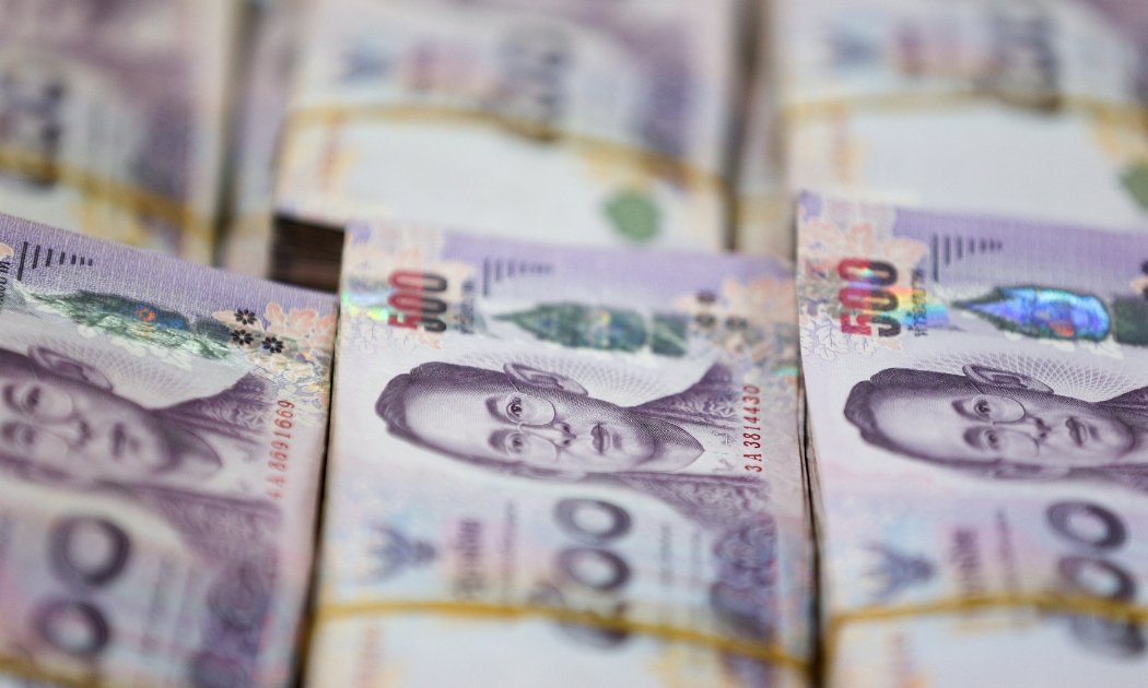 Gần đây, đồng Baht Thái Lan giảm giá xuống mức thấp nhất 16 năm so với đồng USD - Ảnh: Reuters.