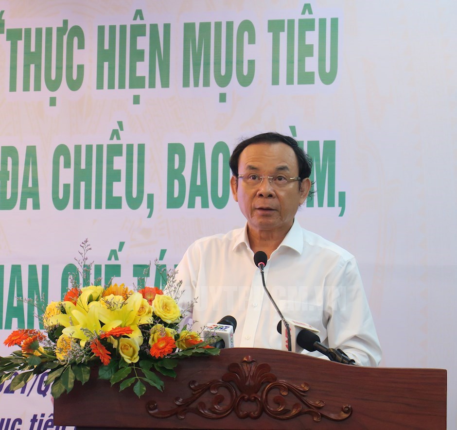 Bí thư Thành ủy TP. HCM Nguyễn Văn Nên nhấn mạnh, giảm nghèo bền vững là sự nghiệp của toàn dân. Ảnh - Minh Hiệp. 
