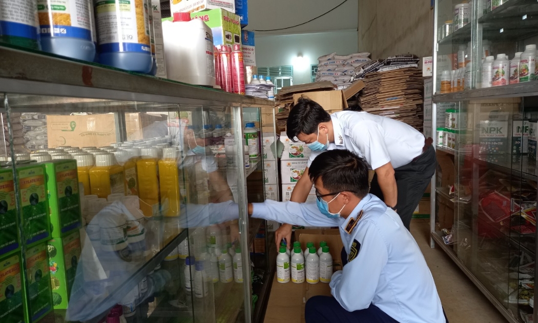 Cơ quan chức năng Đắk Nông chủ trì đã kiểm tra nhiều đơn vị kinh doanh phân bón thuốc bảo vệ thực vật