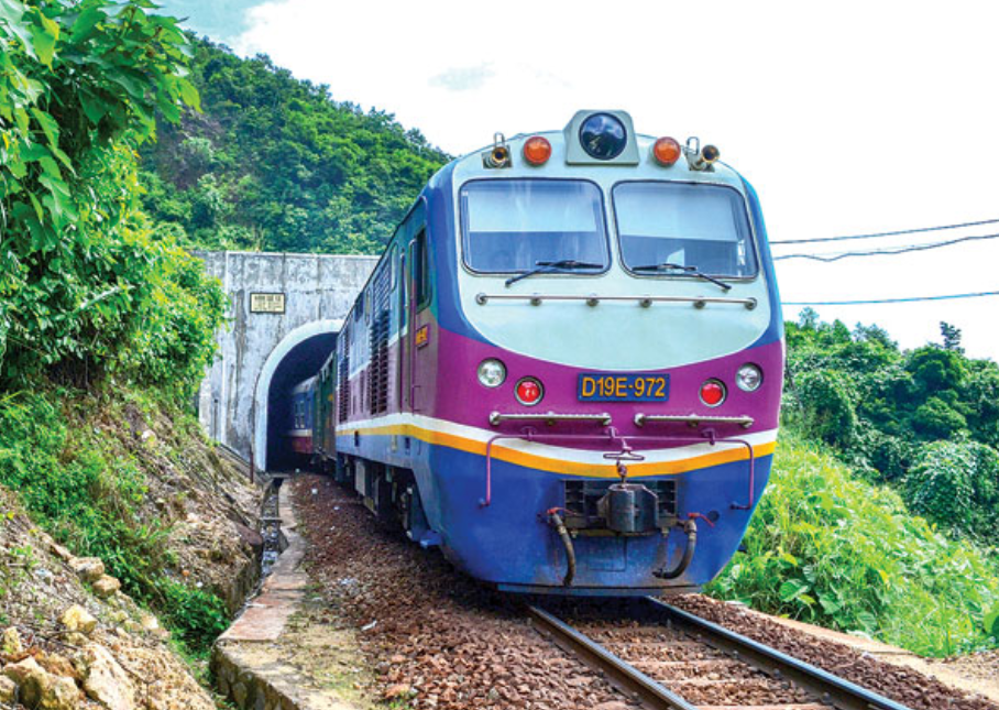 Phí sử dụng kết cấu hạ tầng đường sắt giảm 50%, chỉ còn 4% trên doanh thu kinh doanh vận tải đường sắt từ tháng 10/2022.