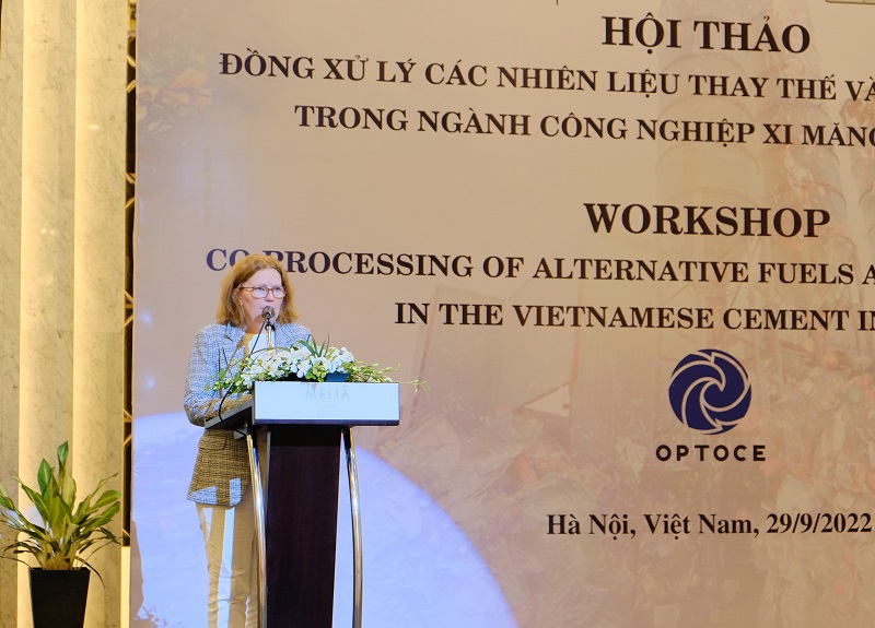 Phó Đại sứ Na Uy Mette Møglestue phát biểu tại hội thảo.