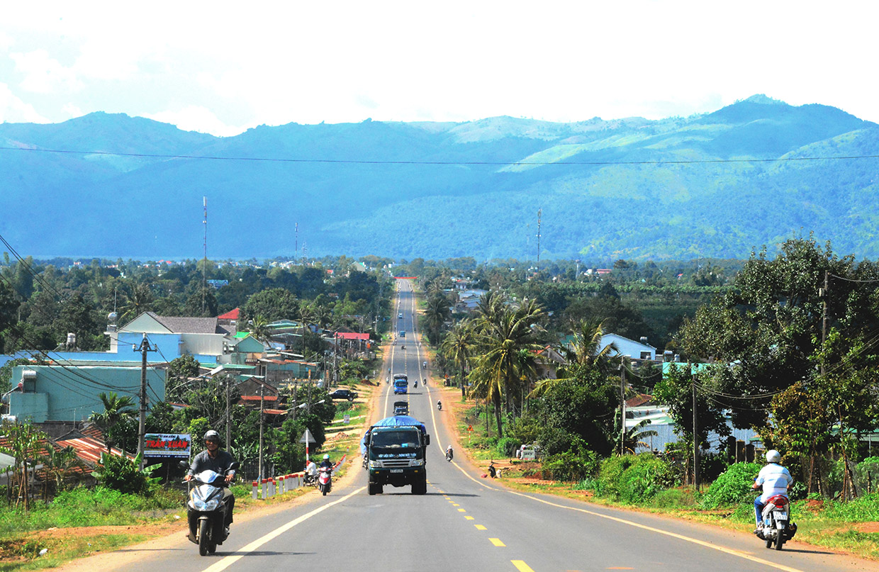 Đường Hồ Ch&iacute; Minh kiết nối nhiều địa phương trong tỉnh Gia Lai v&agrave; khu vực T&acirc;y Nguy&ecirc;n.