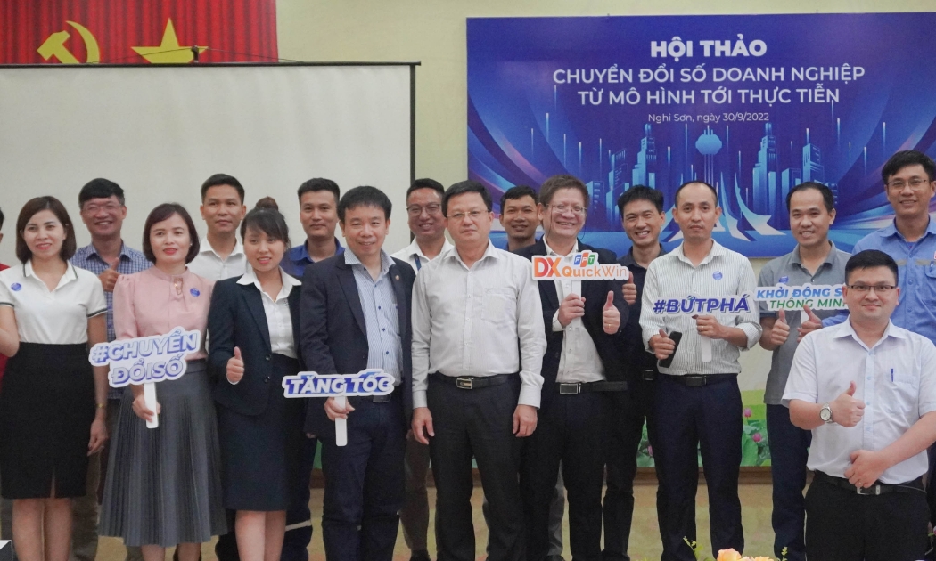 FPT IS cùng các doanh nghiệp Thanh Hóa tại hội thảo.