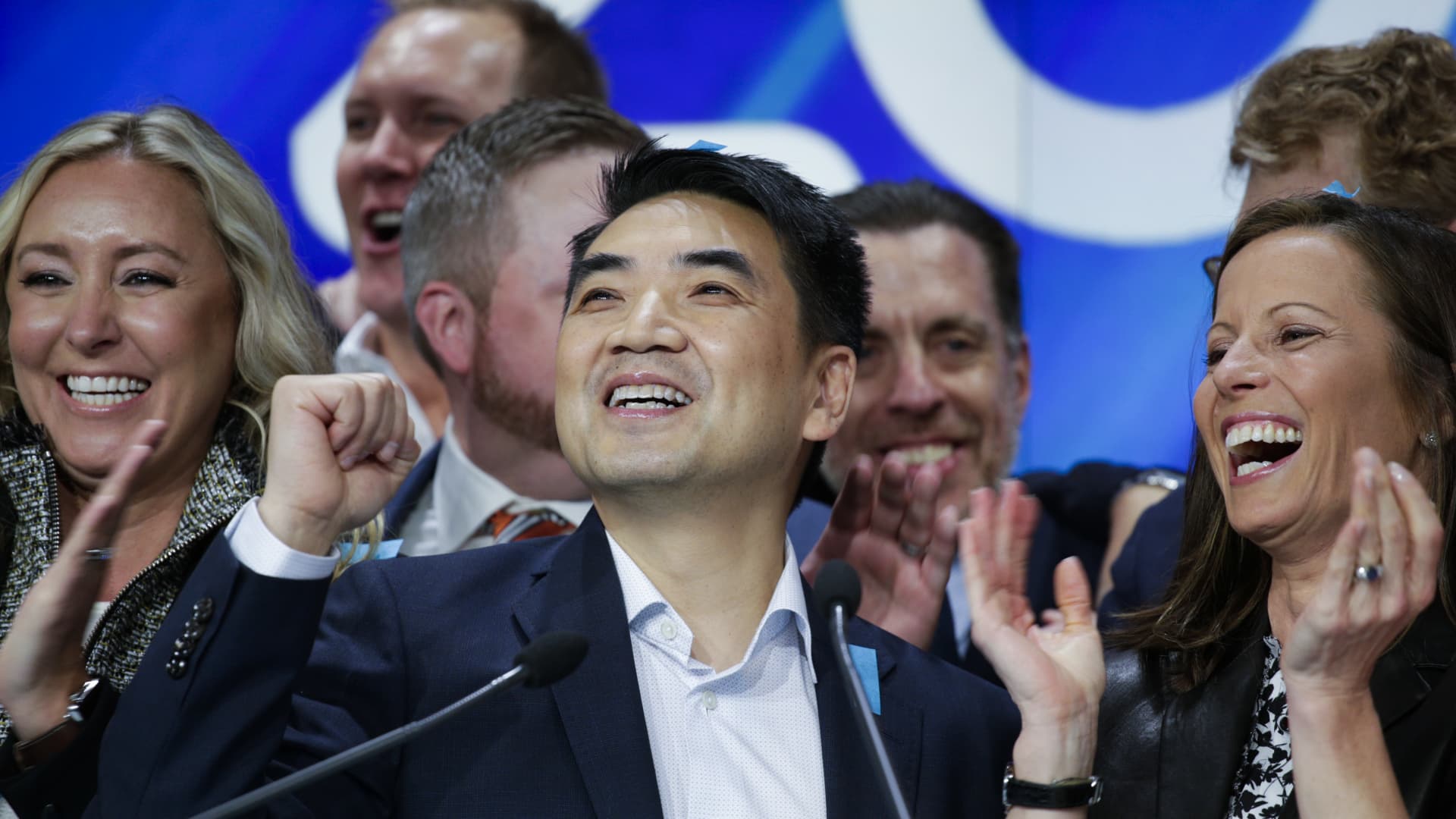 Eric Yuan, từ dân nhập cư Mỹ gốc Á đến ông trùm công nghệ thung lũng Silicon 