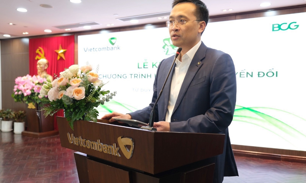Ông Phạm Quang Dũng - UV BTV Đảng ủy Khối DNTW, Bí thư Đảng ủy, Chủ tịch Hội đồng Quản trị Vietcombank, Trưởng Ban chỉ đạo chuyển đổi số phát biểu tại buổi Lễ.