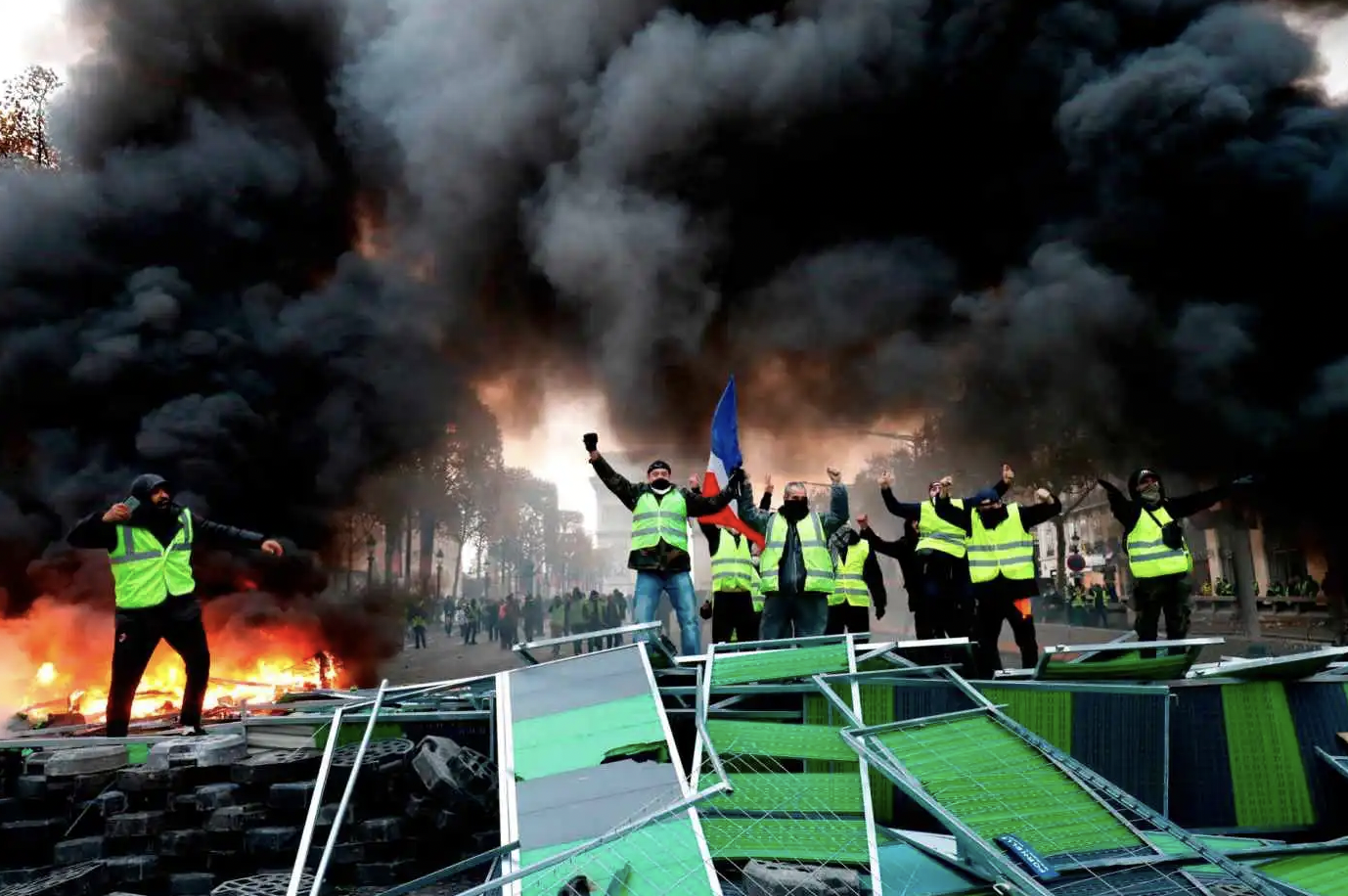 Một cuộc biểu t&igrave;nh phản đối tăng thuế xăng dầu ở Ph&aacute;p hồi năm 2018 - Ảnh: Getty/FT.