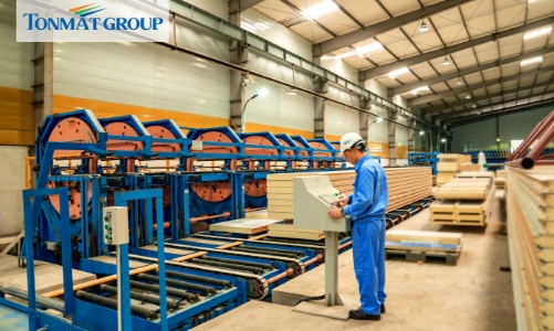 Tonmat Group đẩy mạnh cung ứng panel cách nhiệt, bảo ôn