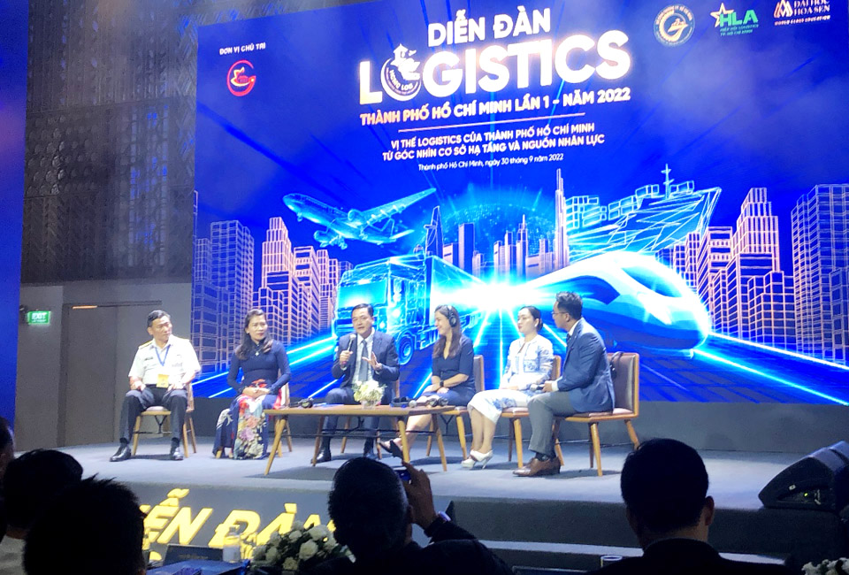 Theo các diễn giả tham dự diễn đàn: 