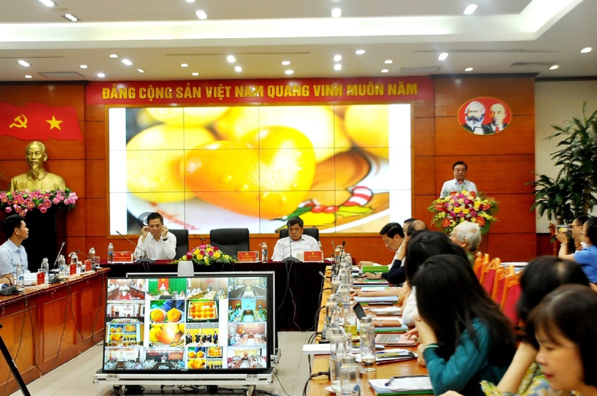 Bộ trưởng L&ecirc; Minh Hoan ph&aacute;t biểu tại hội nghị.