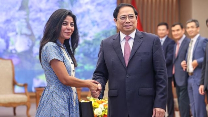 PM welcomes IMF regional official