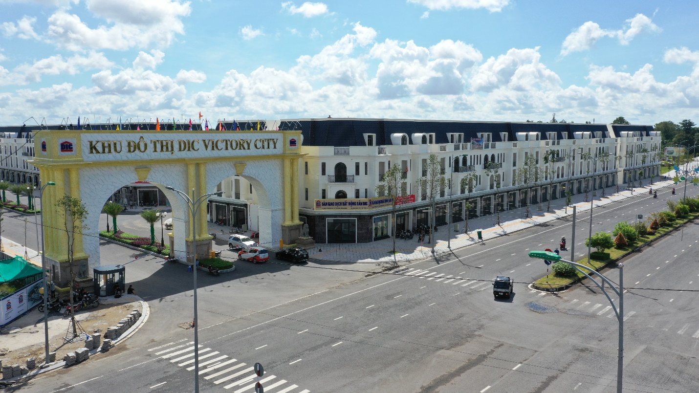 Dãy shophouse đã hiện hữu và có thể đưa vào khai thác ngay.
