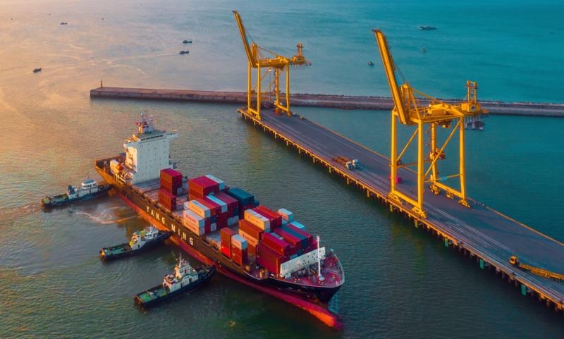 Da Nang Port the first to go smart