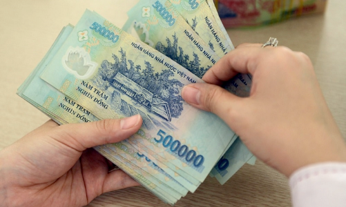 Mặt bằng lãi suất huy động tăng mạnh, thanh khoản hệ thống vẫn căng