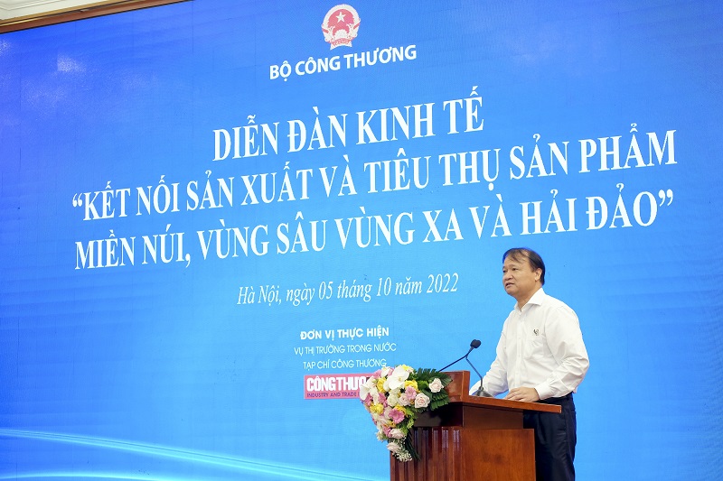 Thứ trưởng Bộ C&ocirc;ng Thương Đỗ Thắng Hải ph&aacute;t biểu tại diễn đ&agrave;n.