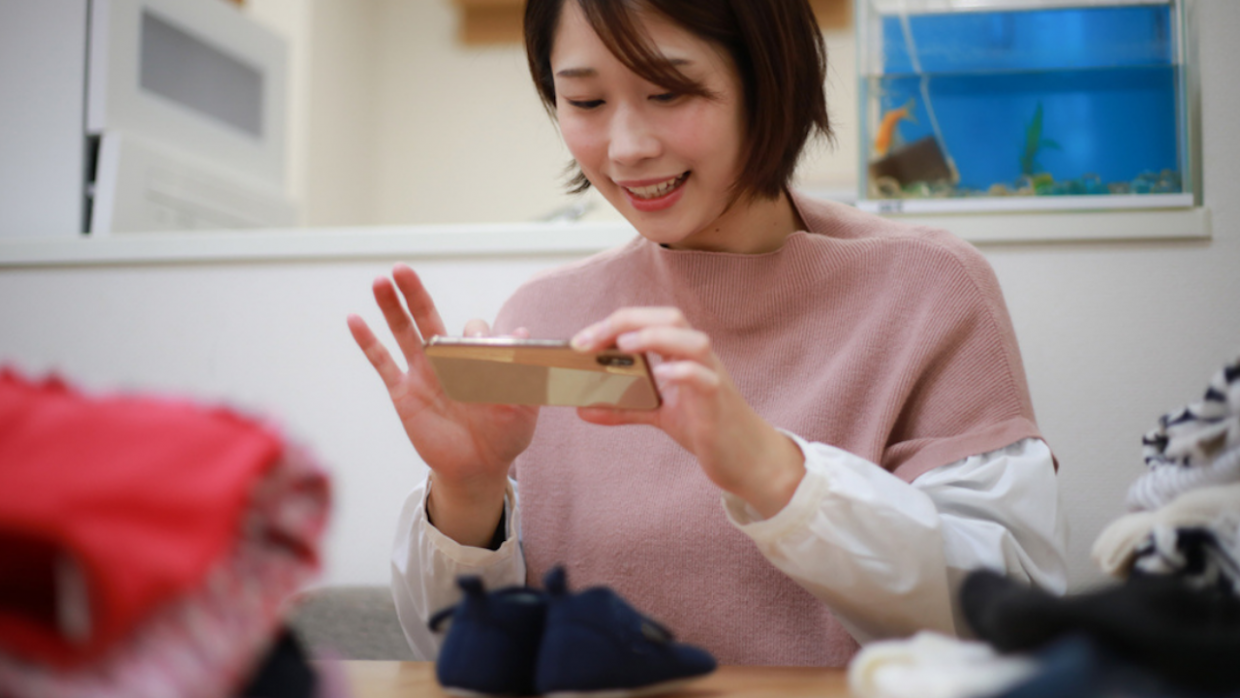 Ngày càng nhiều người biết rằng họ có thể bán lại hàng xa xỉ để thu về một số tiền còn hơn là trưng bày chúng trong nhà.