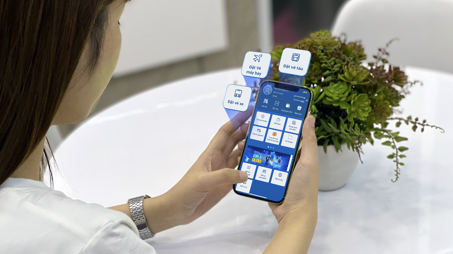 Dễ d&agrave;ng đặt v&eacute; di chuyển - giải tr&iacute; tr&ecirc;n ứng dụng Vietbank Digital.