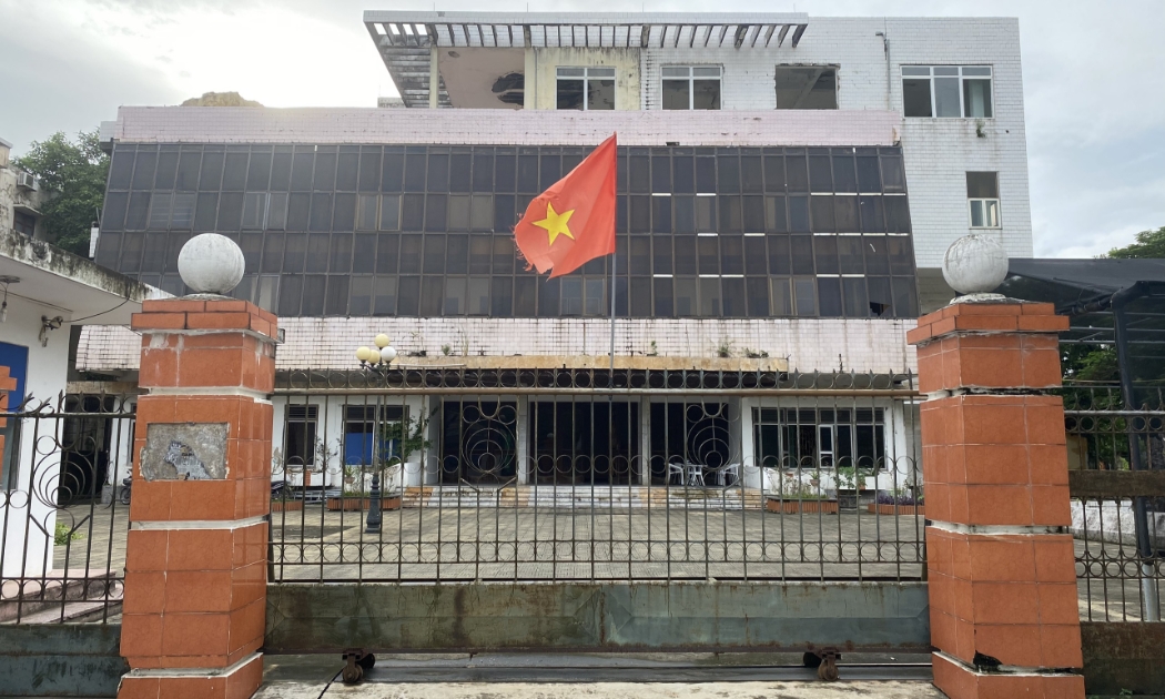 Trụ sở Đài PTTH Thanh Hóa bỏ hoang trên phố Hạc Thành