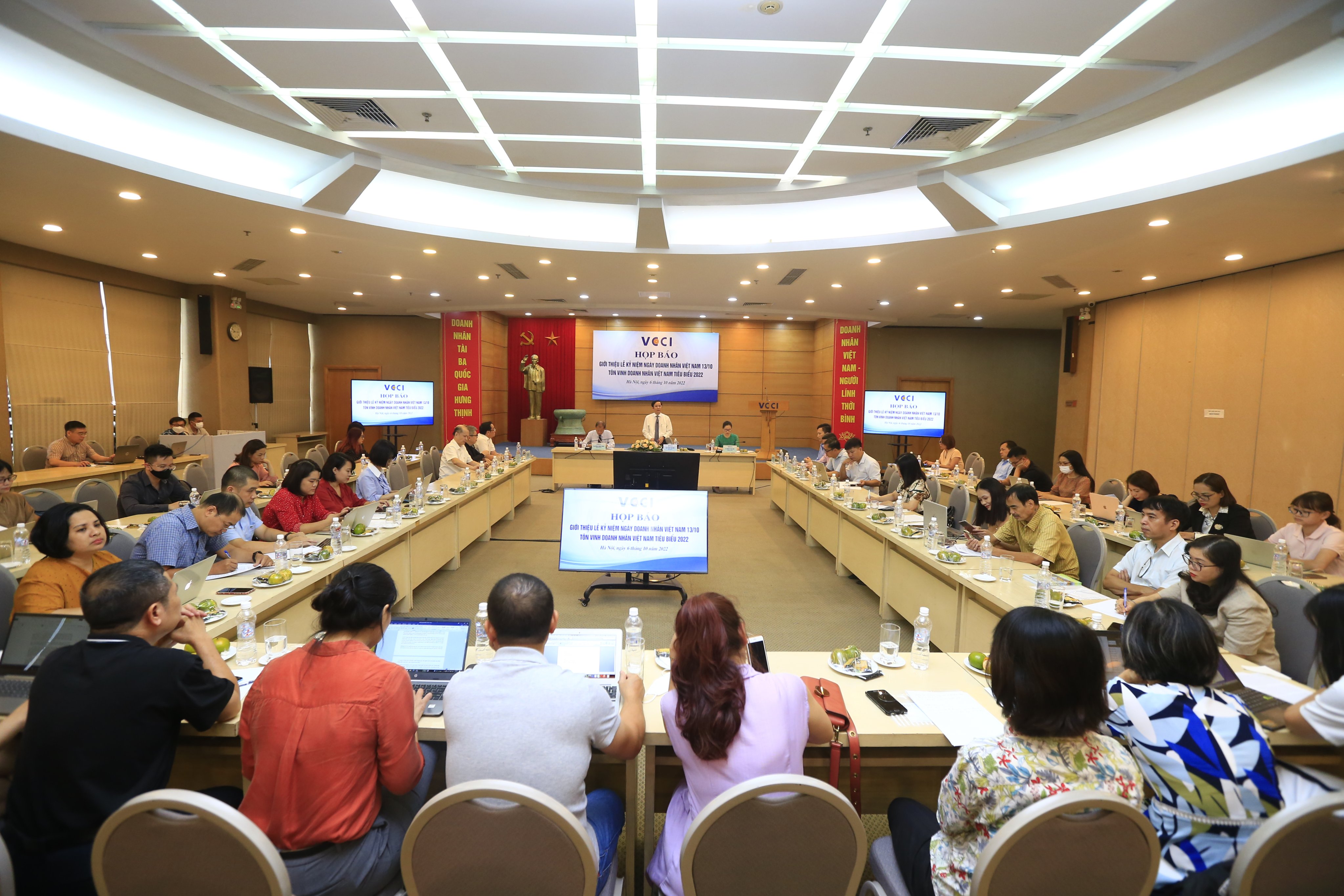 VCCI tổ chức họp b&aacute;o ng&agrave;y 6/10.
