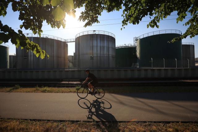 Moscow đến nay vẫn duy tr&igrave; được nguồn thu từ dầu mỏ nhờ việc tăng cường xuất khẩu sang Ấn Độ v&agrave; Trung Quốc - Ảnh: Getty Images