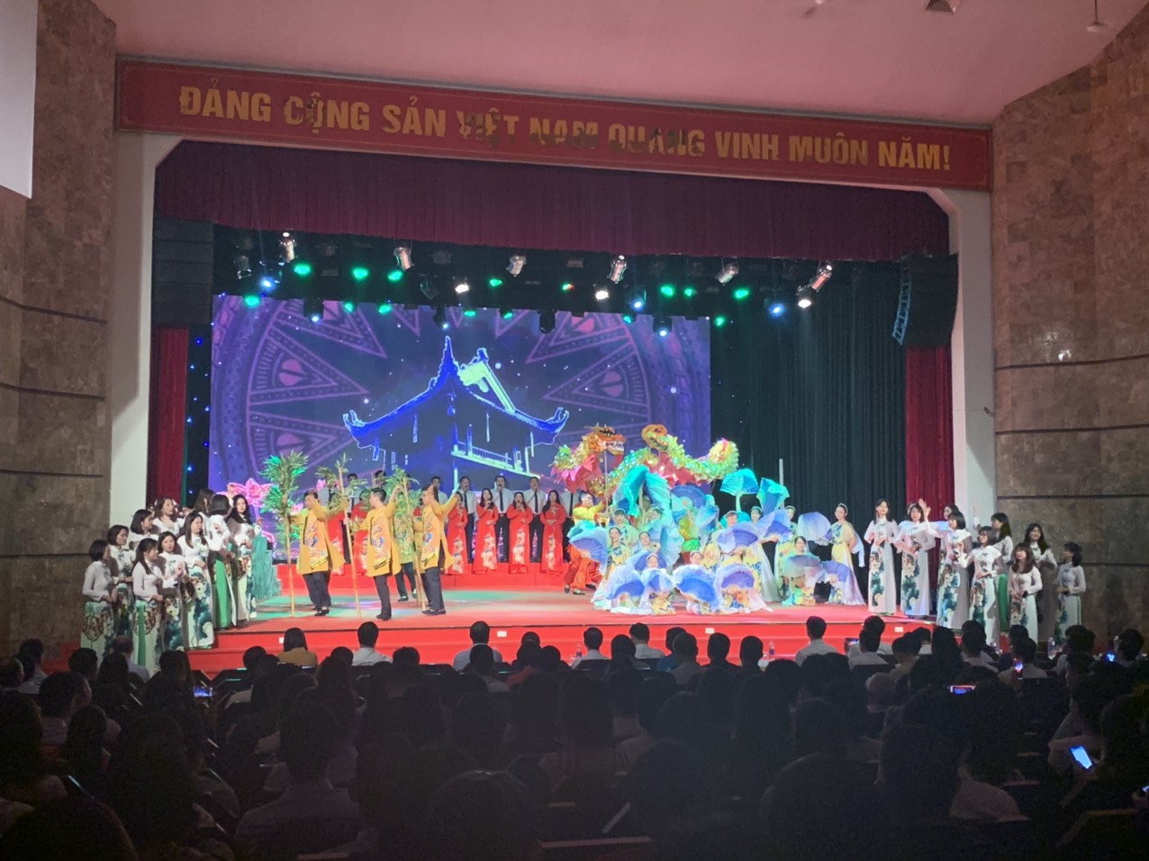 Sáng 6/10, Quận Cầu Giấy tổ chức hội nghị biểu dương doanh nghiệp, doanh nhân trên địa bàn 