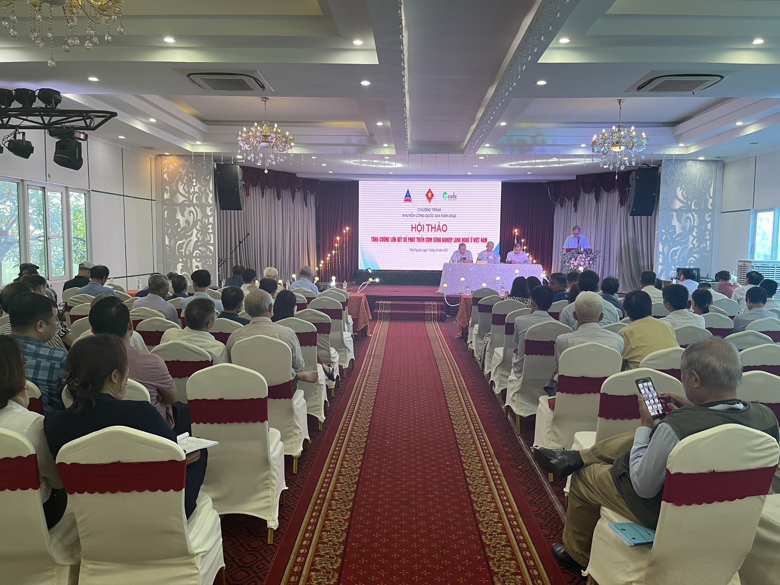 To&agrave;n cảnh hội thảo.