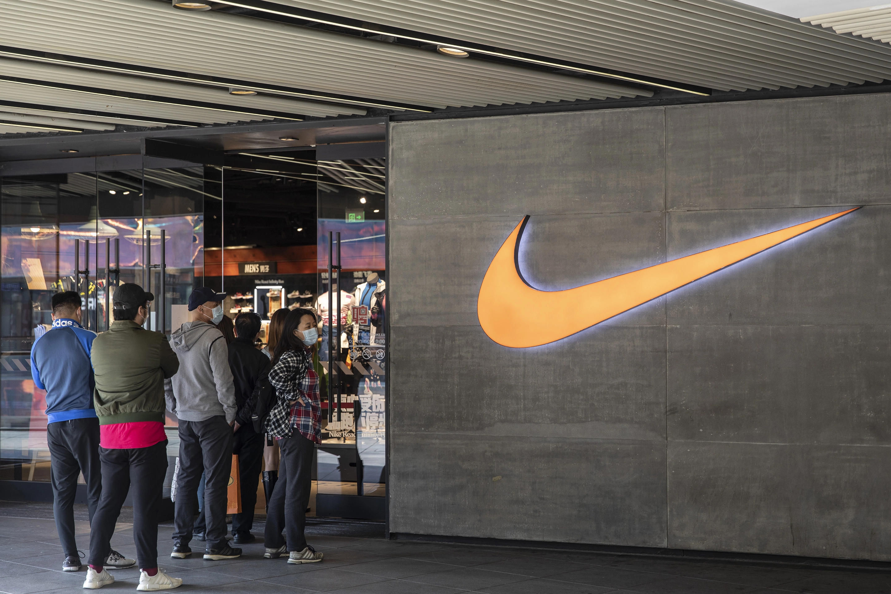 Hiện tại, thị trường khó khăn đối với Nike trong quý tới vẫn là Trung Quốc.