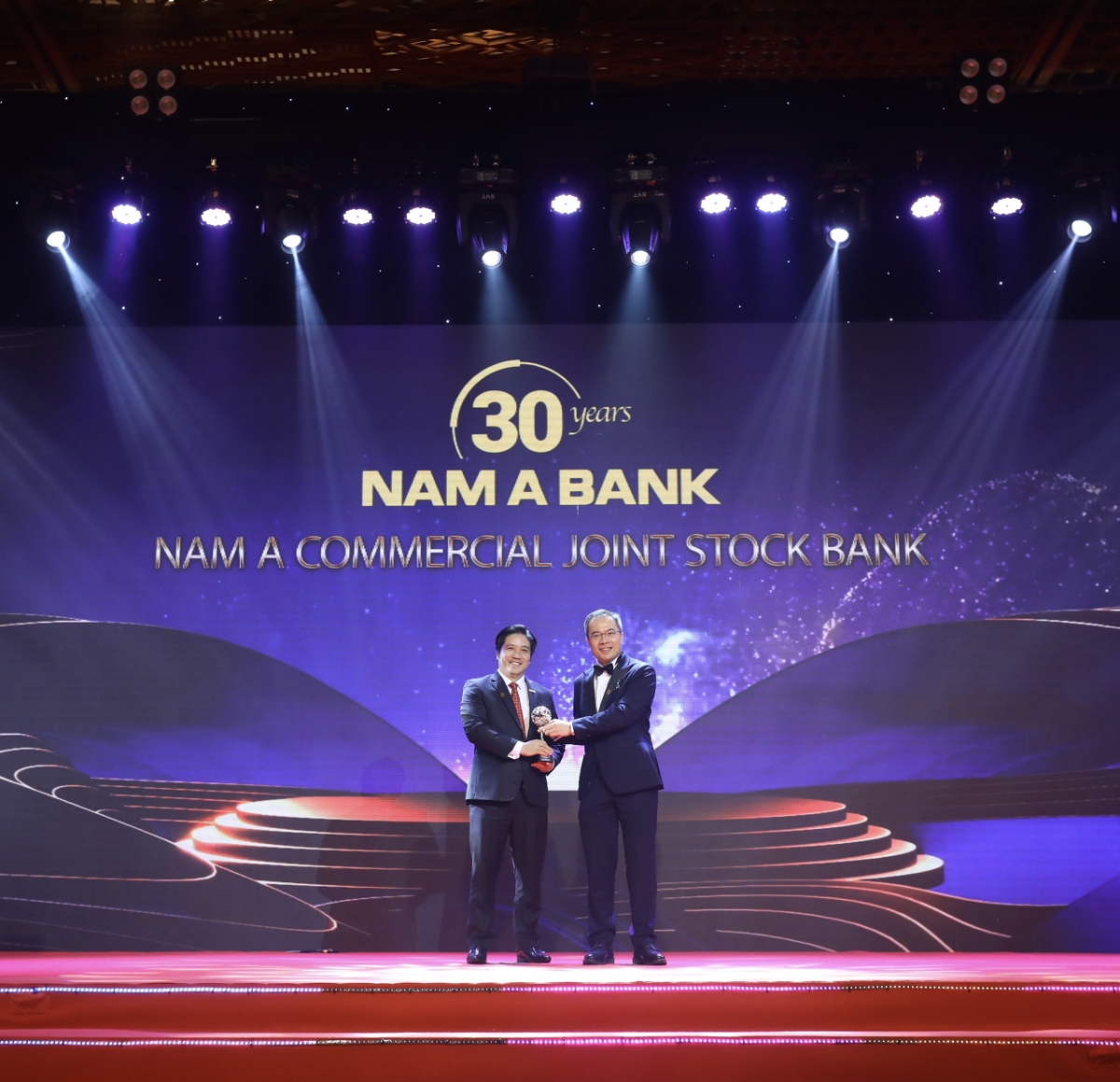 Nam A Bank - 30 năm “Thương hiệu truyền cảm hứng Châu Á”.