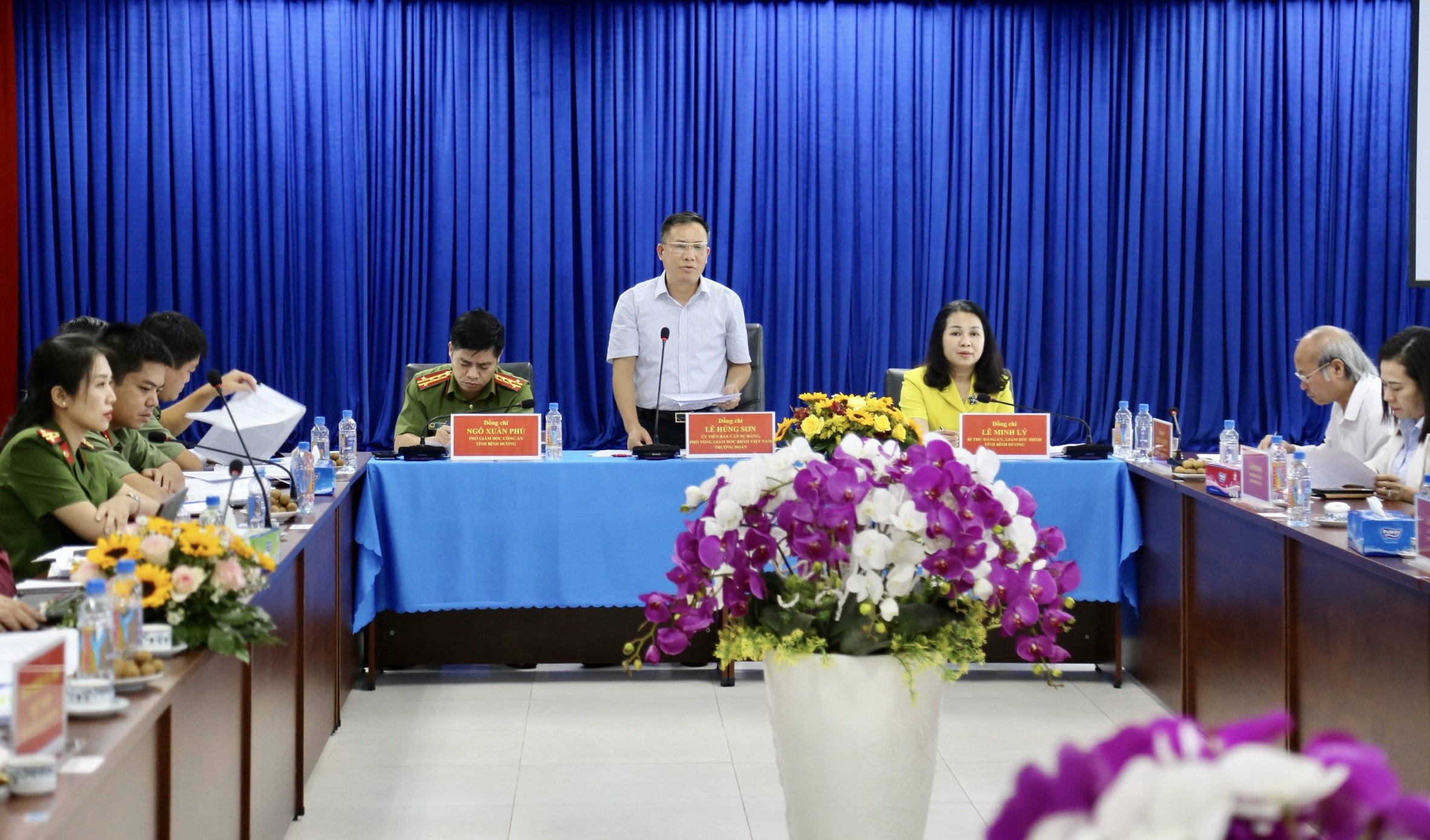 Phó Tổng Giám đốc Bảo hiểm xã hội Việt Nam Lê Hùng Sơn làm việc tại tỉnh Bình Dương. Ảnh - bảo hiểm xã hội Việt Nam.
