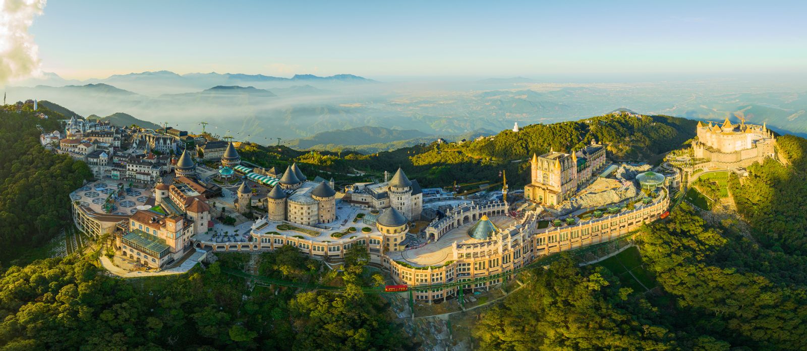 Toàn cảnh KDL Sun World Ba Na Hills.