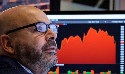 Nasdaq tụt xuống đáy gần 2 năm rưỡi, giá dầu giảm vì nỗi lo suy thoái kinh tế