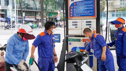Finance ministry proposes review of distribution amid gasoline shortage