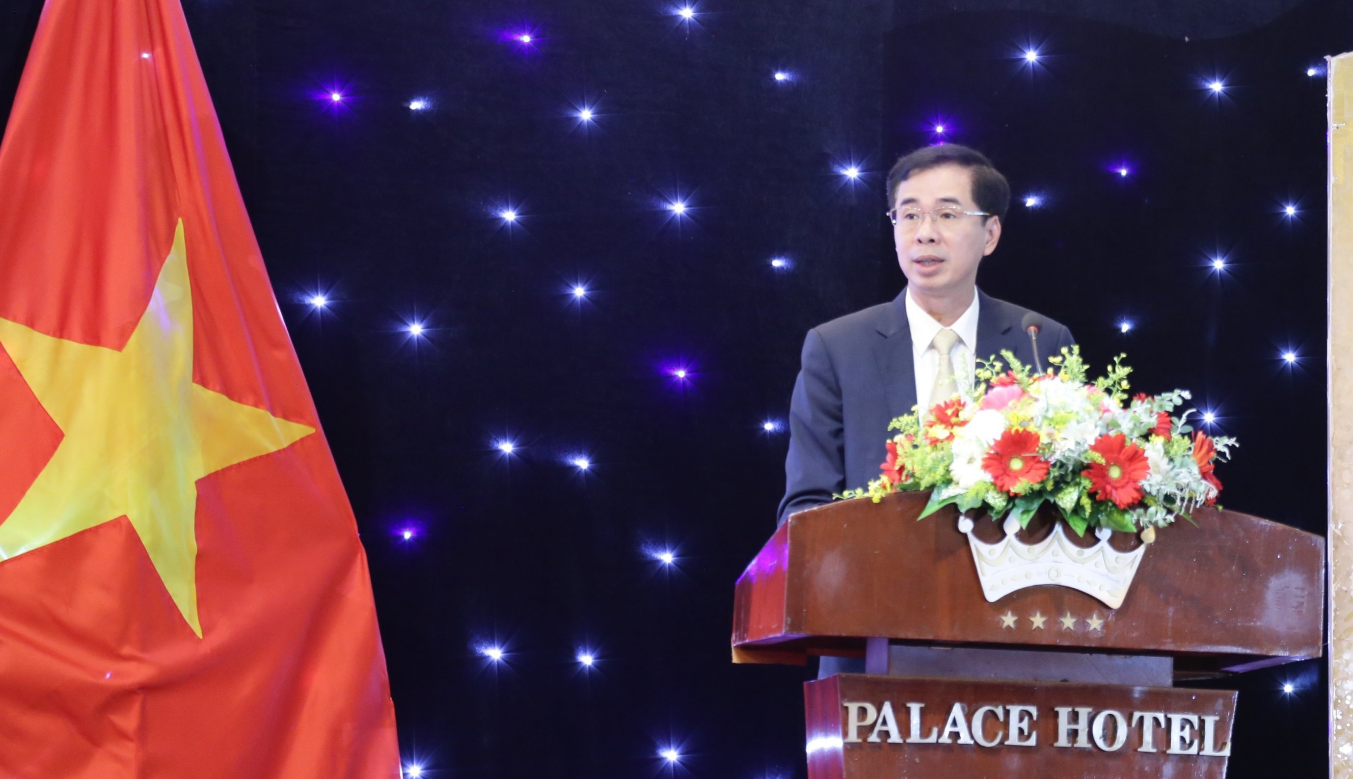 Ph&oacute; Tổng Gi&aacute;m đốc Bảo hiểm x&atilde; hội Việt Nam Đ&agrave;o Việt &Aacute;nh ph&aacute;t biểu tại hội nghị. Ảnh - Bảo hiểm x&atilde; hội Việt Nam.