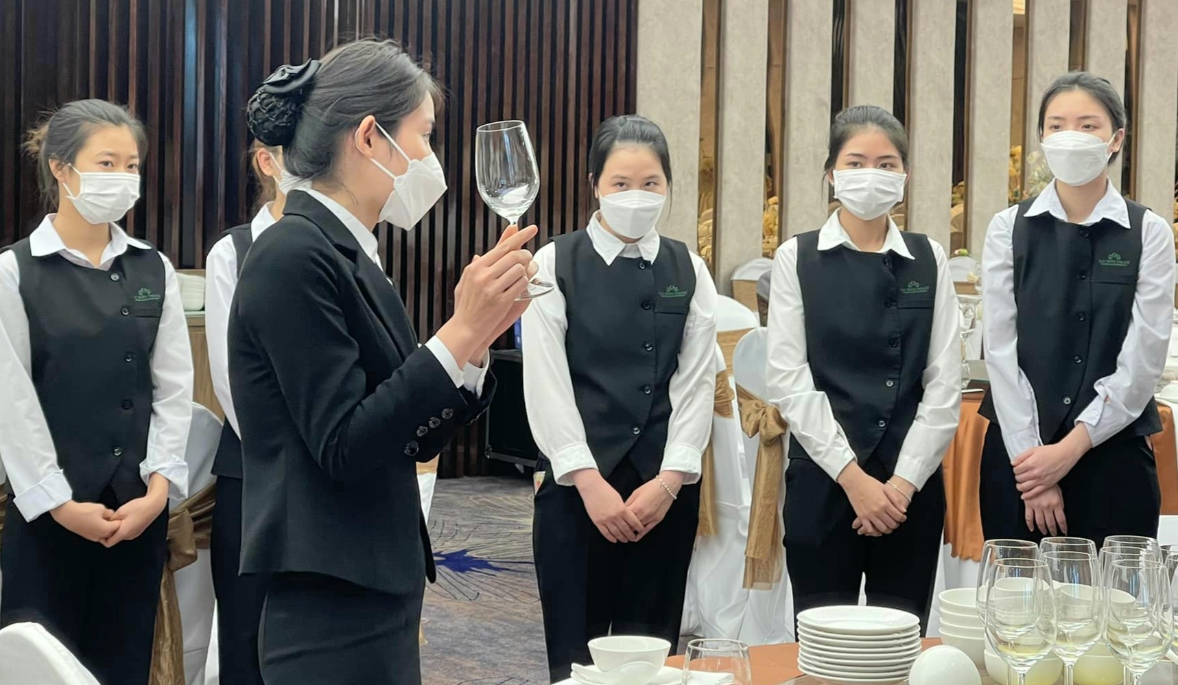 Thực h&agrave;nh nghề trong lĩnh vực nh&agrave; h&agrave;ng - kh&aacute;ch sạn.&nbsp;