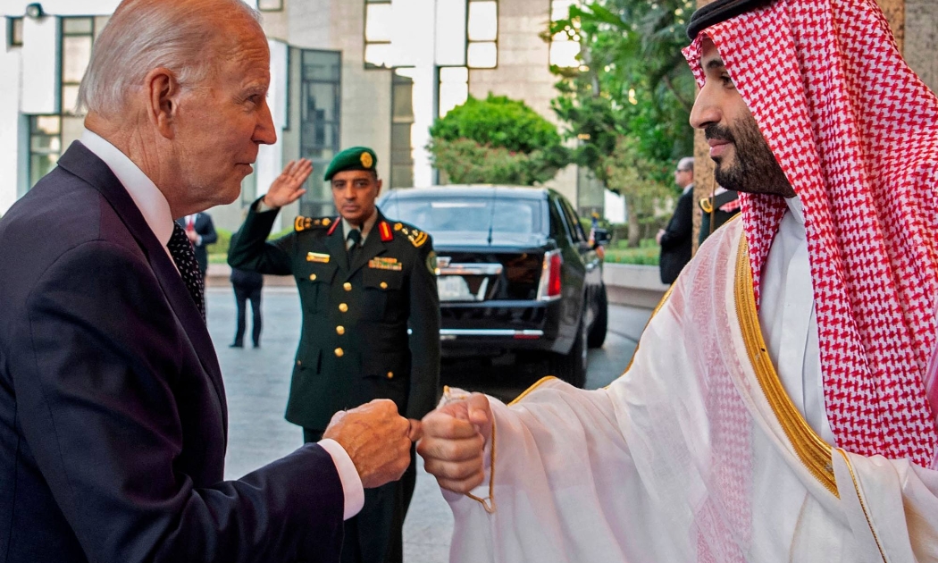 Thái tử Saudi Arabia Mohammed bin Salman và Tổng thống Mỹ Joe Biden tại Cung điện Al-Salam ở cảng Jeddah, Saudi Arabia hồi tháng 7 - Ảhh: AFP