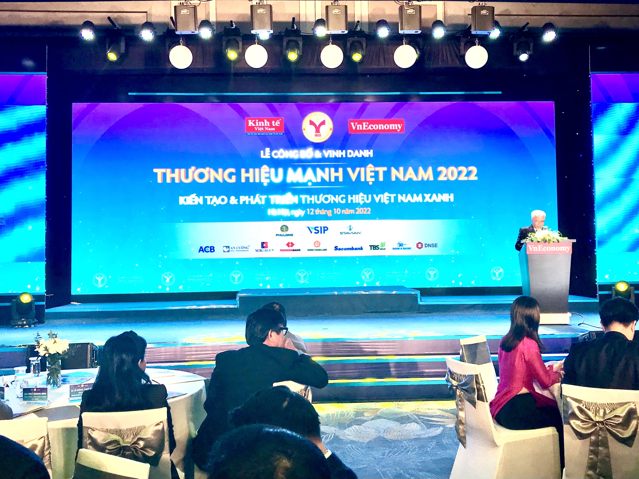 Dr. Chu Van Lam, Editor-in-Chief of VnEconomy / VET, addresses the launch. Photo: VnEconomy