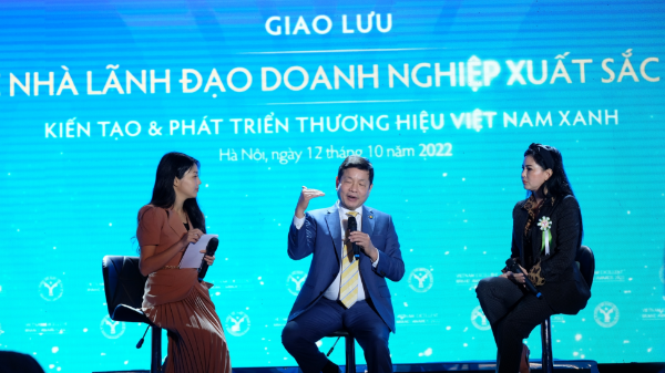 Ông Trương Gia Bình, bà Lê Hồng Thủy Tiên tham dự talkshow đặc biệt do VnEconomy tổ chức
